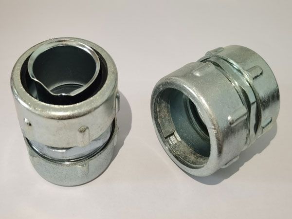 常見金屬軟管接頭的分類--泰安市雙龍線路器材有限公司詳解